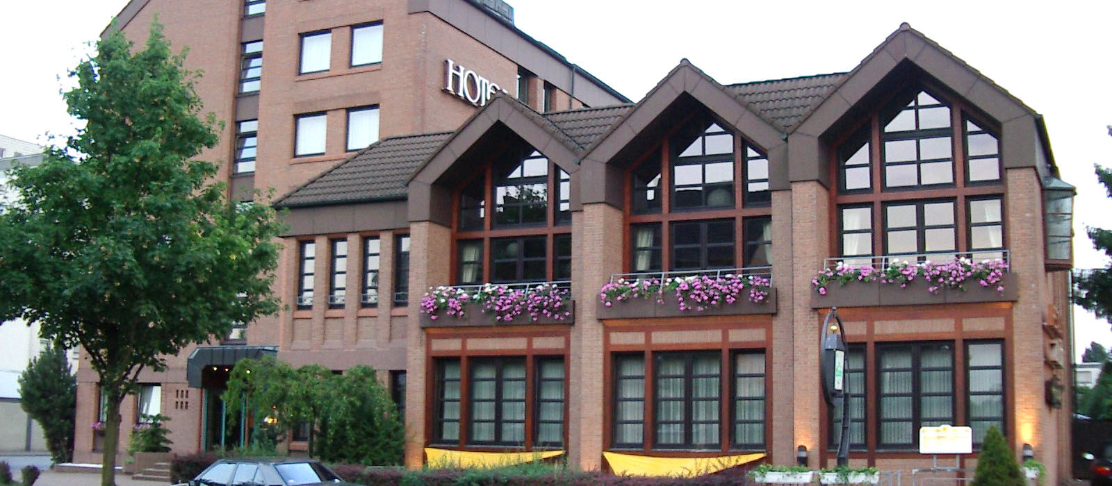 Leine Hotel Pattensen Exterior foto